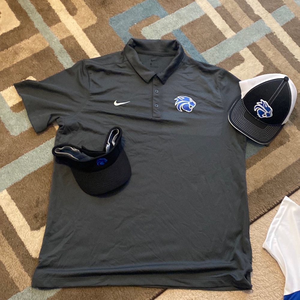 Very nice Nike shirt with hats